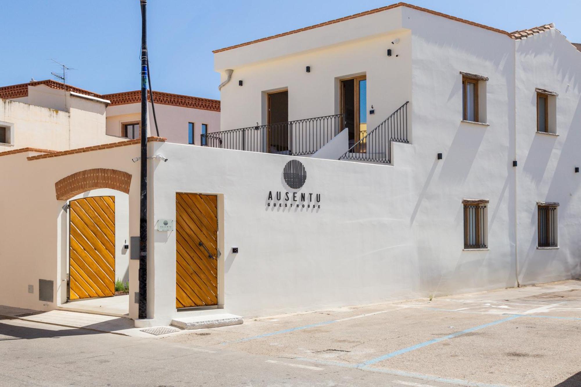 Ausentu Guest House Tortolì Extérieur photo